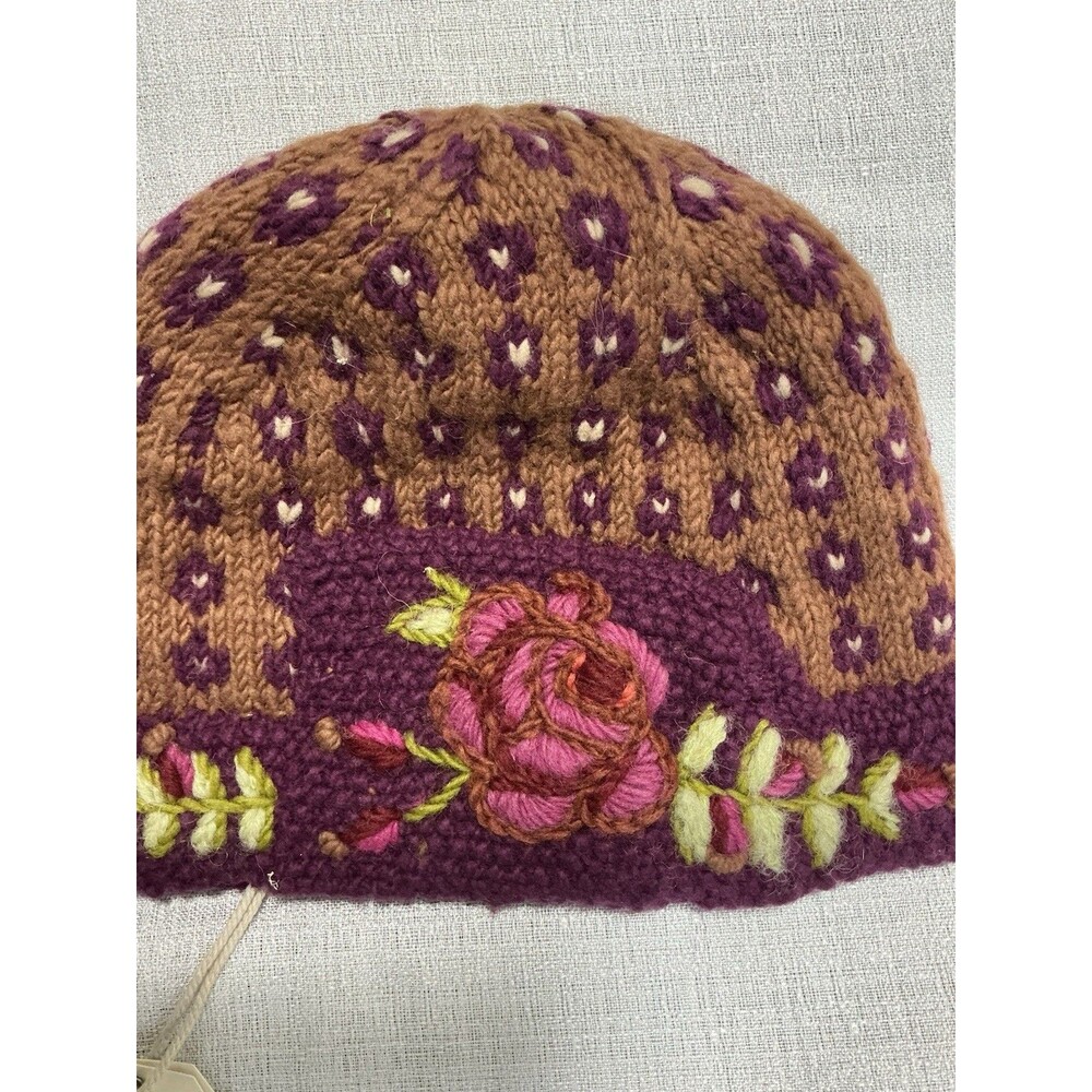 NWT French Knot Lindsay Mason Wool Beanie Hat Floral Rose Embroidered Nepal